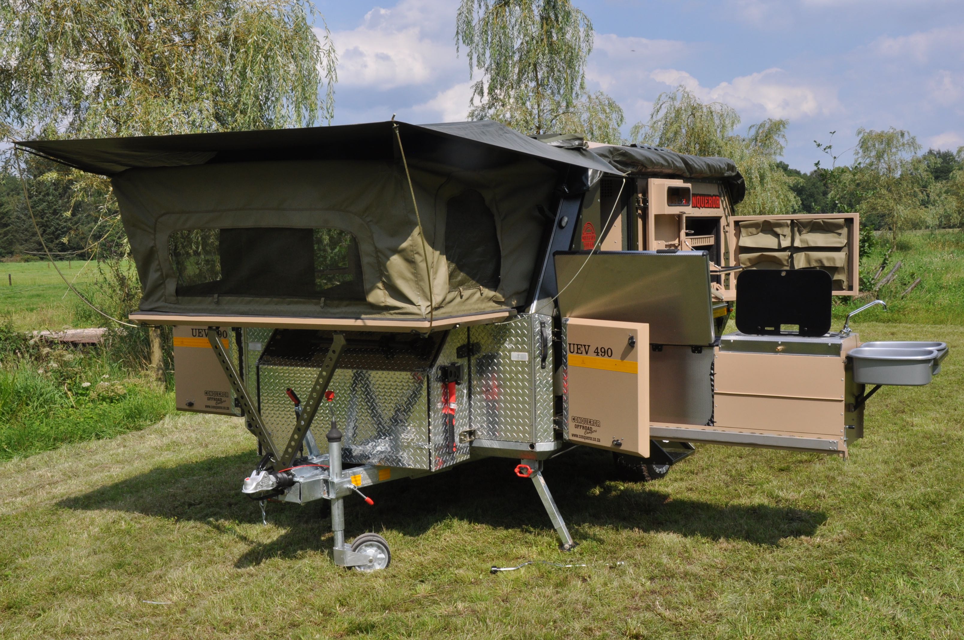 Frond Commander | UrbanEscapeVehicles Europe B.v. | Conqueror Europe